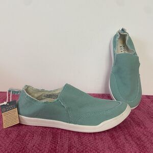 Vionic Beach Malibu Slip On Sneakers Wasabi Teal Size 7.5